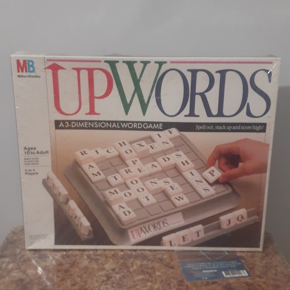 Milton Bradley  1983 3D Dimensional Board Game Upwords